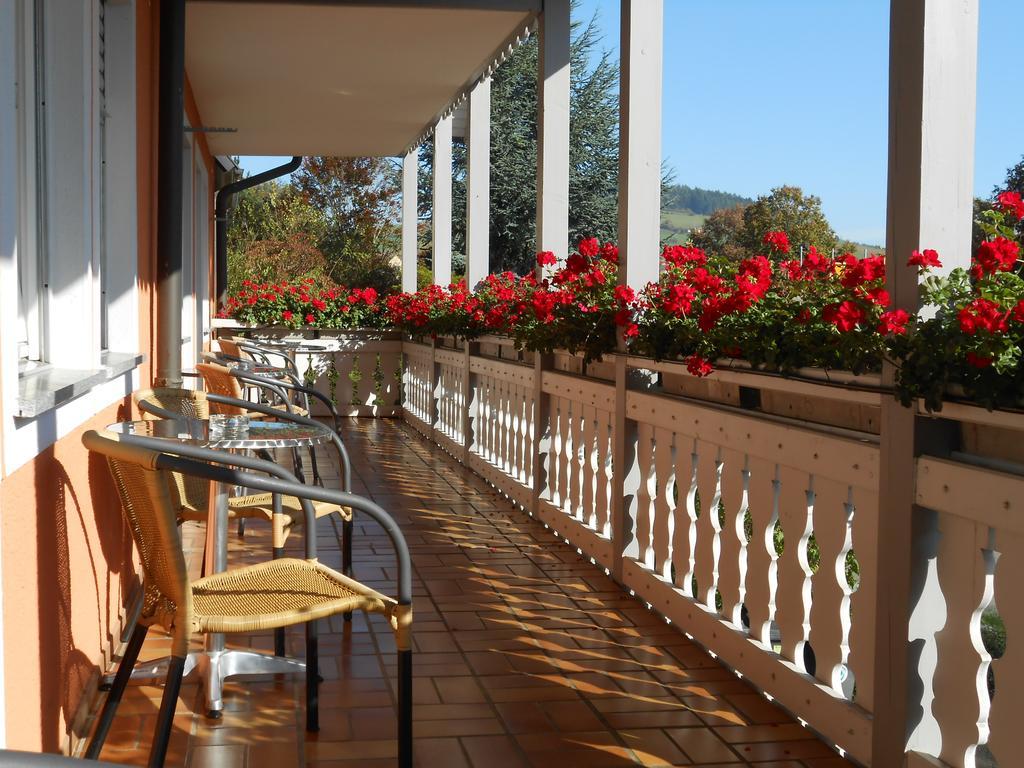 Landgasthof Schutzen Hotel Tengen Esterno foto