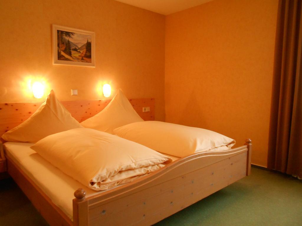 Landgasthof Schutzen Hotel Tengen Camera foto