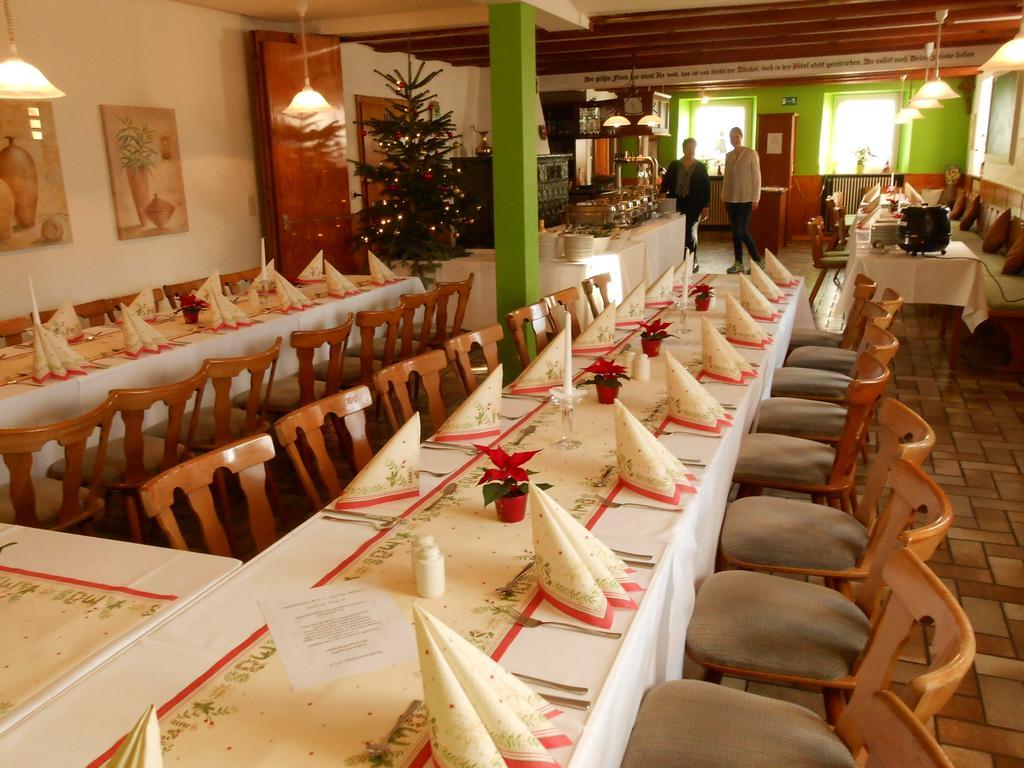 Landgasthof Schutzen Hotel Tengen Esterno foto
