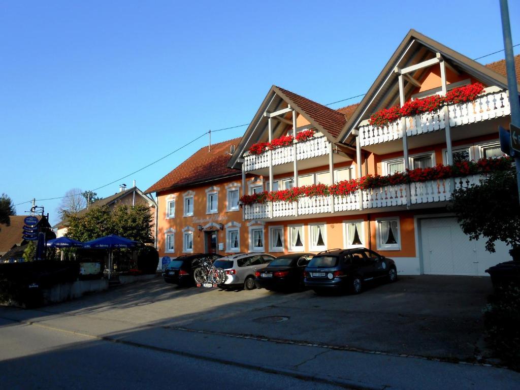Landgasthof Schutzen Hotel Tengen Esterno foto