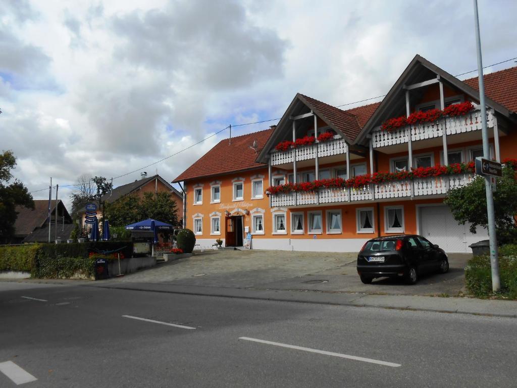 Landgasthof Schutzen Hotel Tengen Esterno foto