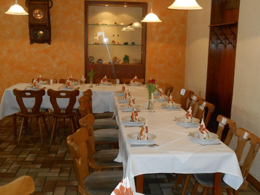 Landgasthof Schutzen Hotel Tengen Esterno foto