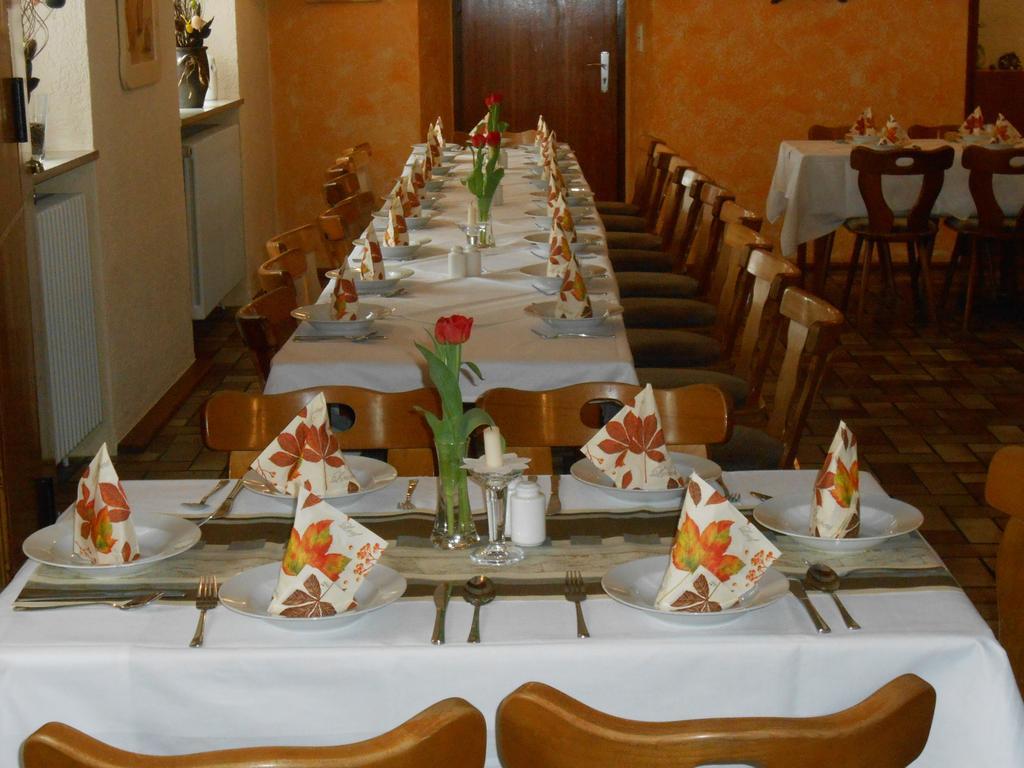 Landgasthof Schutzen Hotel Tengen Esterno foto